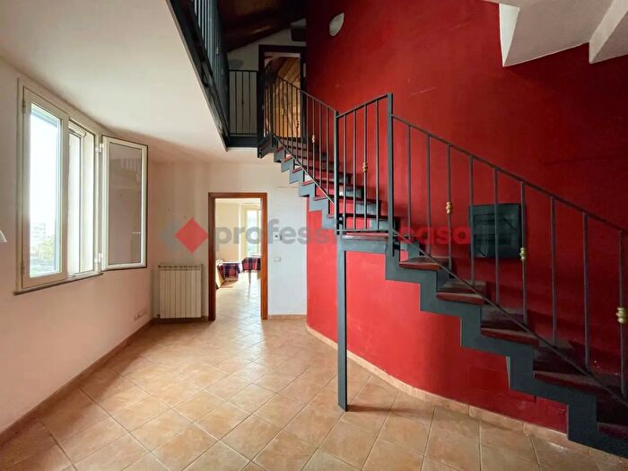 Casa trilocale in vendita in Via Barriera del Bosco, Catania