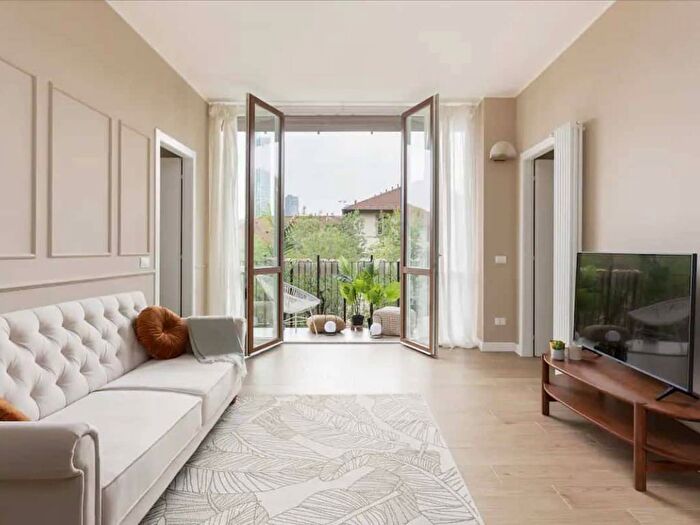 Appartamento trilocale in affitto in Via Adele Martignoni, Maggiolina, Milano