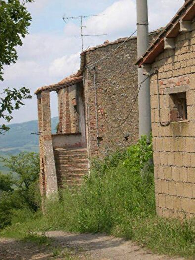 Casa trilocale in vendita in Volterra