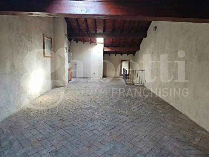 Casa quadrilocale in vendita in Via Guerini, Brescia