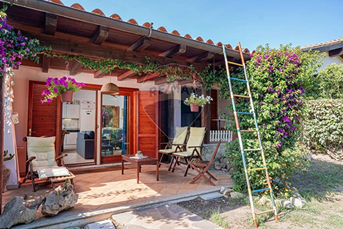 Casa quadrilocale in vendita in Punta Molara I Giardini, San Teodoro