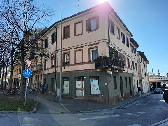 Appartamento quadrilocale in vendita in Via Bernardo De Rubeis, Udine