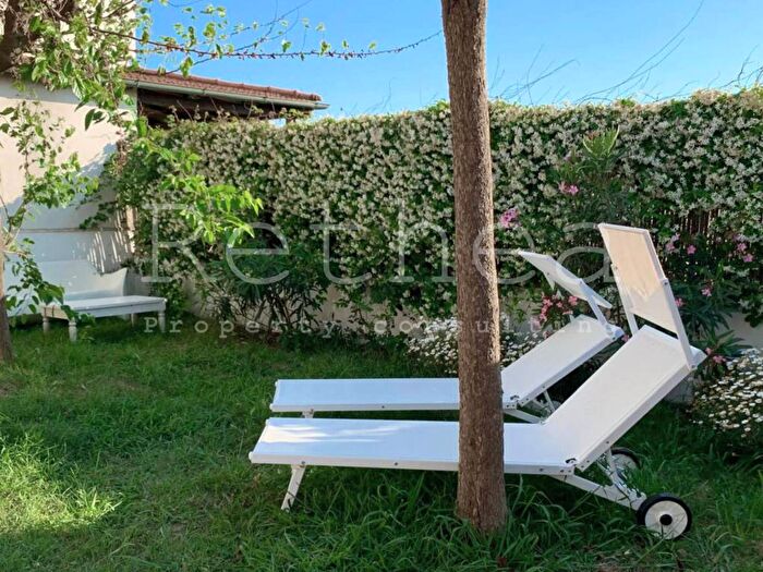 Casa trilocale in affitto in Via Loano, Fregene, Fiumicino