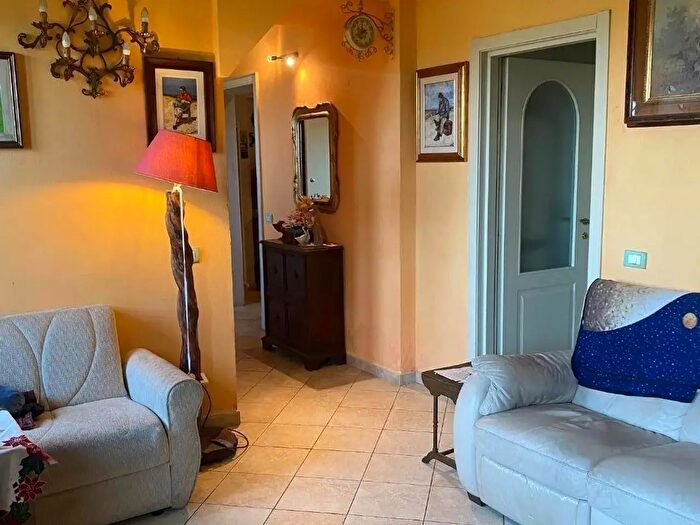 Casa con 8 locali in vendita in Via Tre Fontane, Massarosa