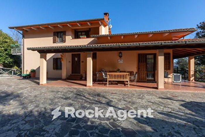 Casa con 6 locali in vendita in Località Le Lastre a, Castel San Niccolo