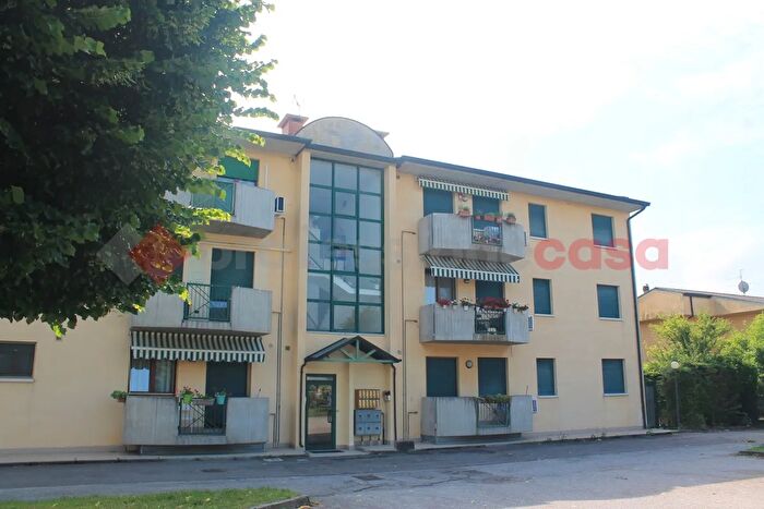 Appartamento bilocale in vendita in Via Sanguane, Arcole