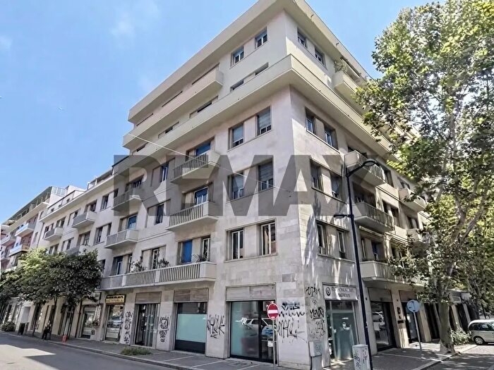 Appartamento con 7 locali in vendita in Via Firenze, Pescara