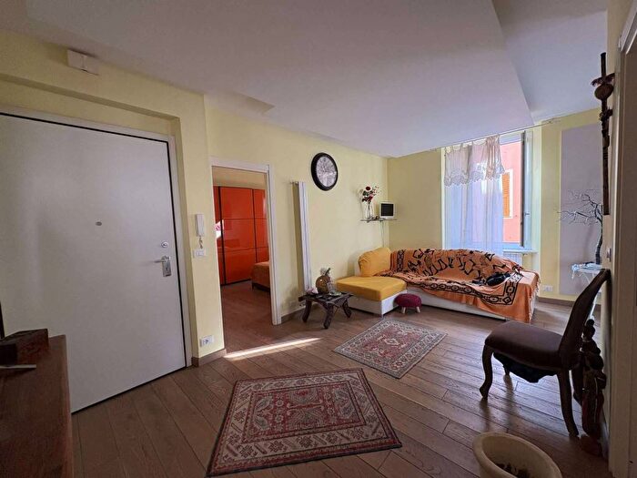 Appartamento con 6 locali in affitto in viale Violini Rollino, Sestri Ponente, Genova