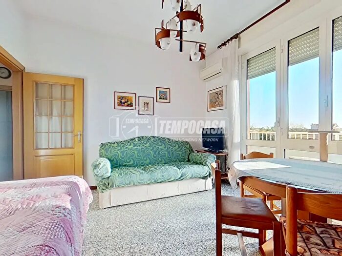 Appartamento trilocale in vendita in Via Tarra, Lissone