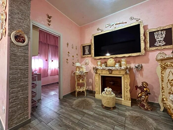 Appartamento trilocale in vendita in Via dellErmellino, Palermo