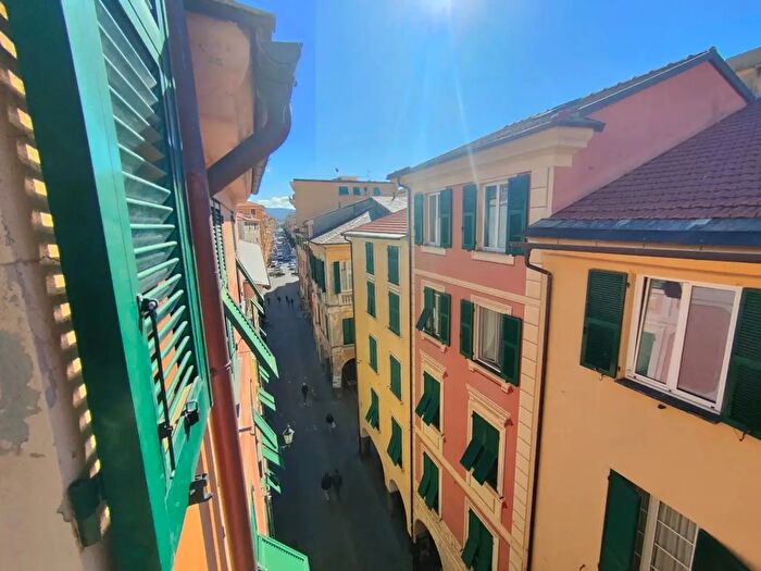 Appartamento trilocale in vendita in Via Vittorio Veneto, Chiavari