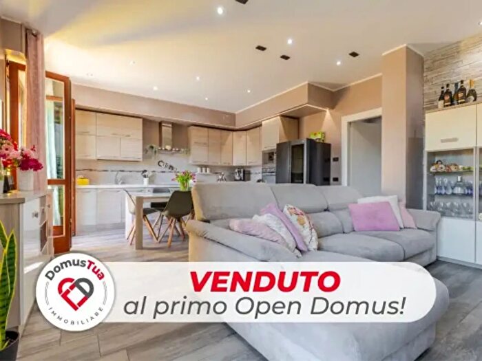 Appartamento trilocale in vendita in Via della Strecciola, Lonate Ceppino