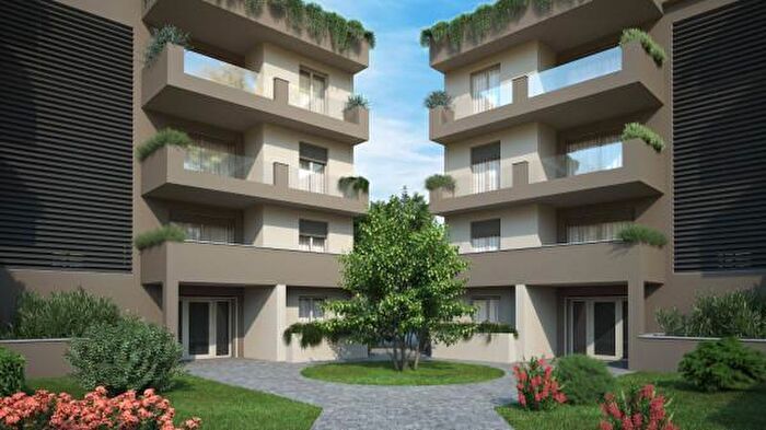 Appartamento quadrilocale in vendita in Via Papa Pio V, Voghera