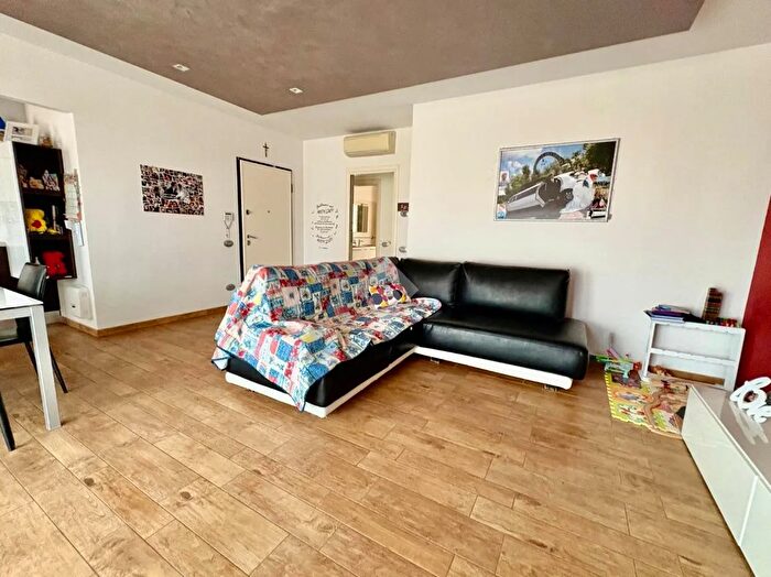 Appartamento trilocale in vendita in Via Carlo Casalegno, Calcinate