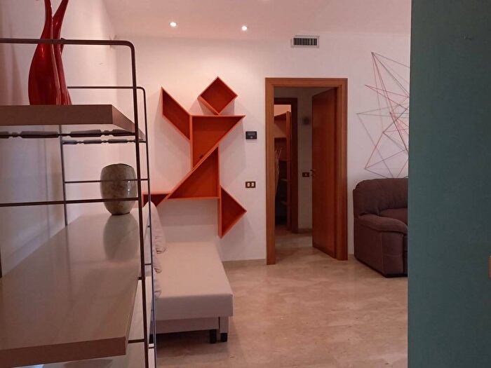 Appartamento bilocale in affitto in Via Calcutta, Torrino, Roma