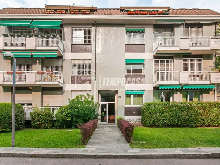 Appartamento con 5 locali in vendita in Via Privata Renato Birolli, Milano