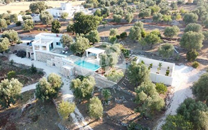 Casa con 5 locali in vendita in Ostuni