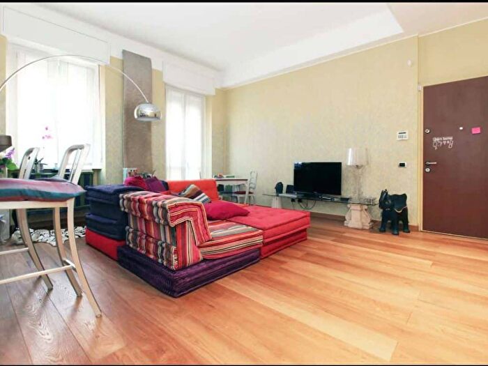 Appartamento bilocale in affitto in Via San Vincenzo, Corso Genova, Milano