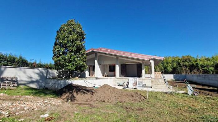 Casa con 6 locali in vendita in Via dei Laghi, Ciampino
