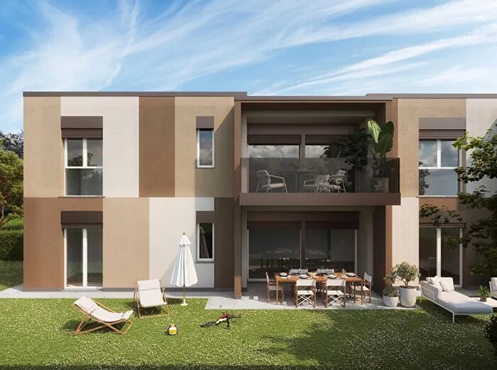 Case in Vendita e in Affitto - 2