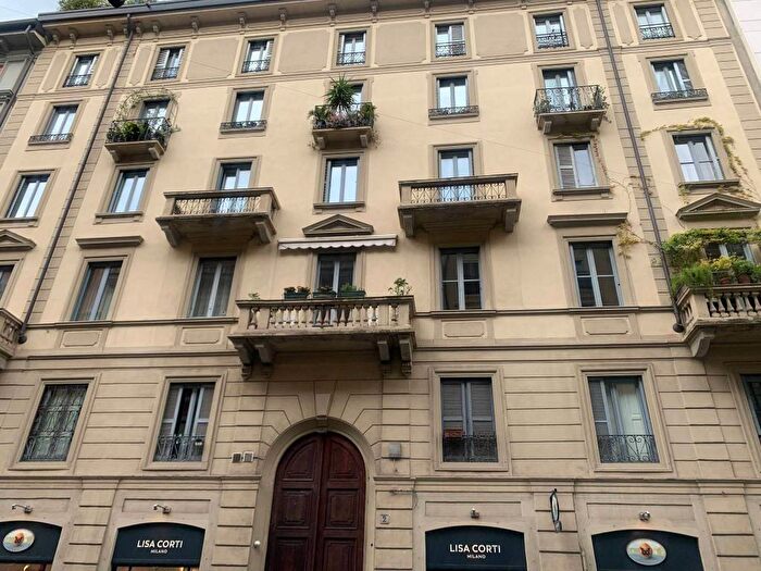 Appartamento monolocale in affitto in Via Lecco, Porta Venezia, Milano