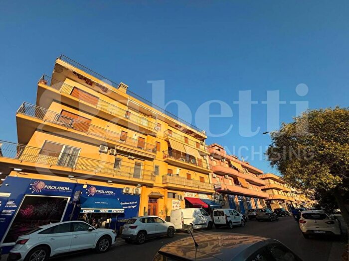 Appartamento trilocale in affitto in Via Capitano Emanuele Basile, Centro, Bagheria