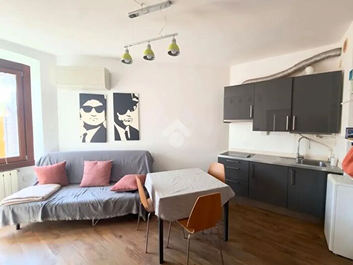 Appartamento bilocale in affitto in Via Vigevano, Milano