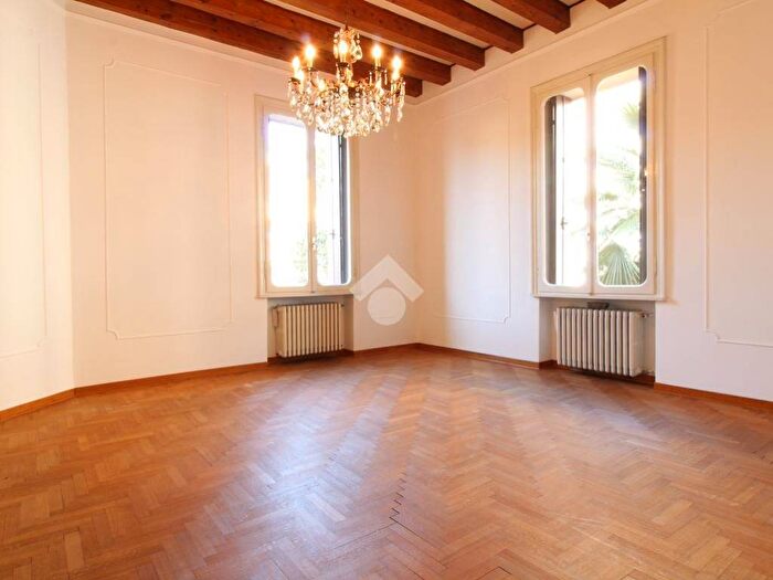 Casa quadrilocale in affitto in Via Giacomo Medici, San Bortolo, Vicenza