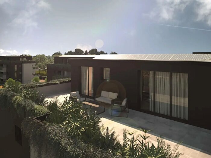 Appartamento quadrilocale in vendita in Via Giambattista Vico, Rimini