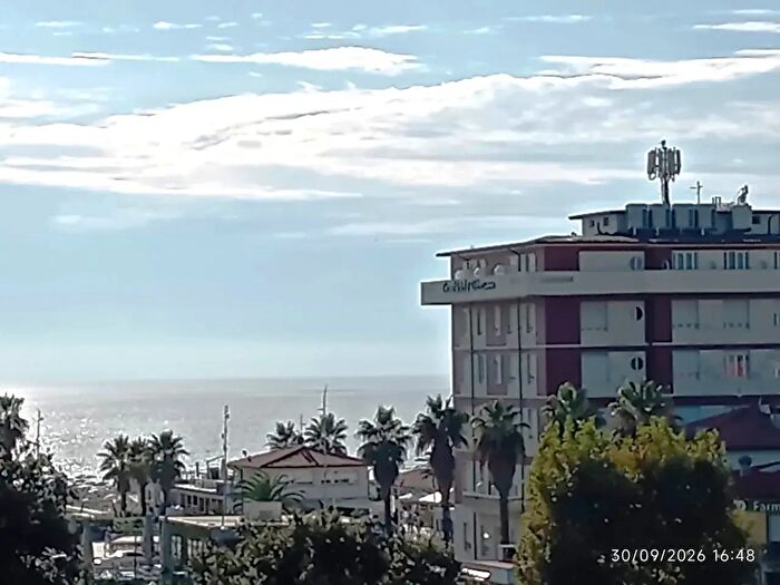 Appartamento quadrilocale in vendita in Camaiore