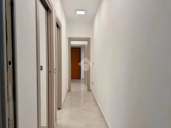 Appartamento trilocale in affitto in Via Costantino Nigra, Palermo