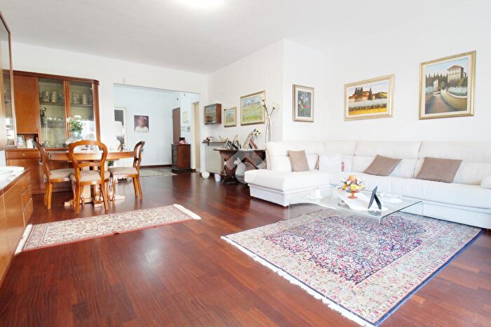 Appartamento quadrilocale in vendita in Via Filippo Brunelleschi, Prato