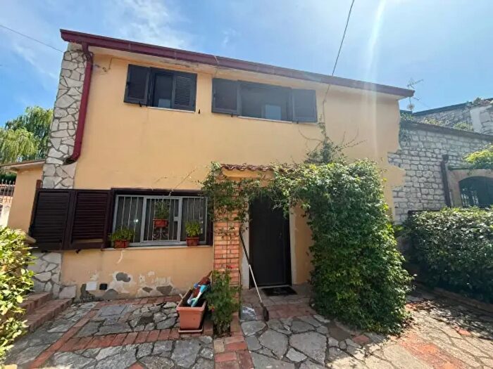 Casa trilocale in vendita in Contrada Caprarella, Benevento