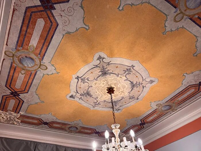 Appartamento quadrilocale in vendita in Via della Maddalena, Genova