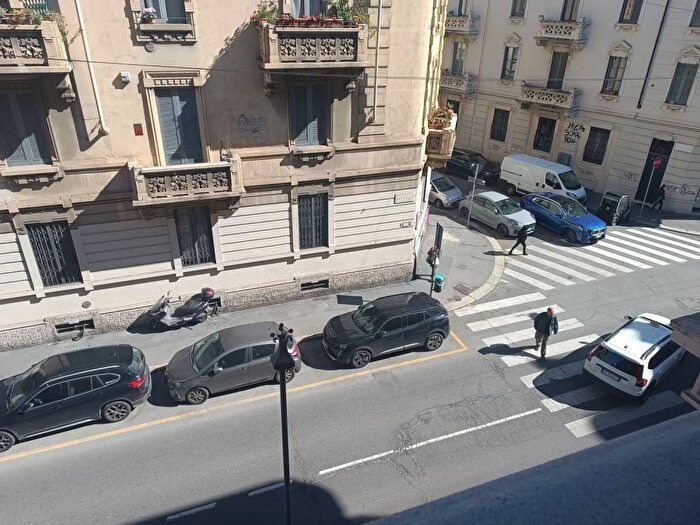 Appartamento quadrilocale in affitto in Via Spartaco, Montenero, Milano