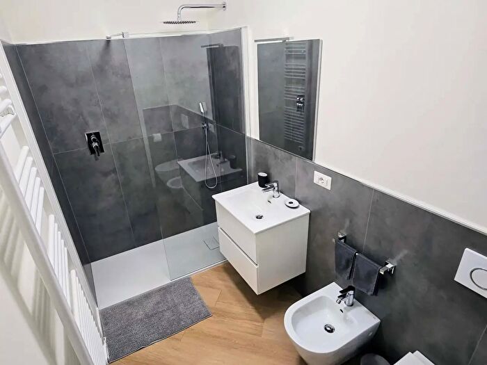 Appartamento monolocale in affitto in Via Marco Polo, Monza