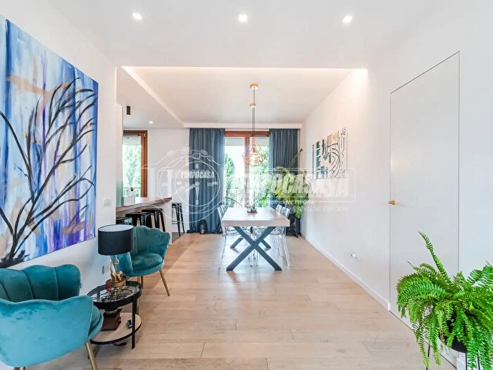 Appartamento quadrilocale in vendita in Via Cascina Nuova Inferiore, Trezzano Sul Naviglio