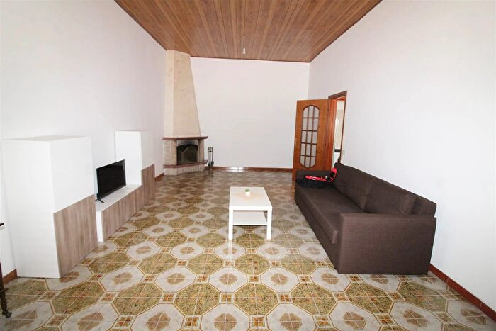 Casa con 6 locali in vendita in Via Padova, Francofonte