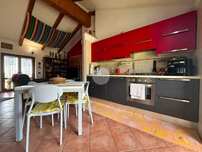 Appartamento trilocale in vendita in Via Bollengo, Ivrea