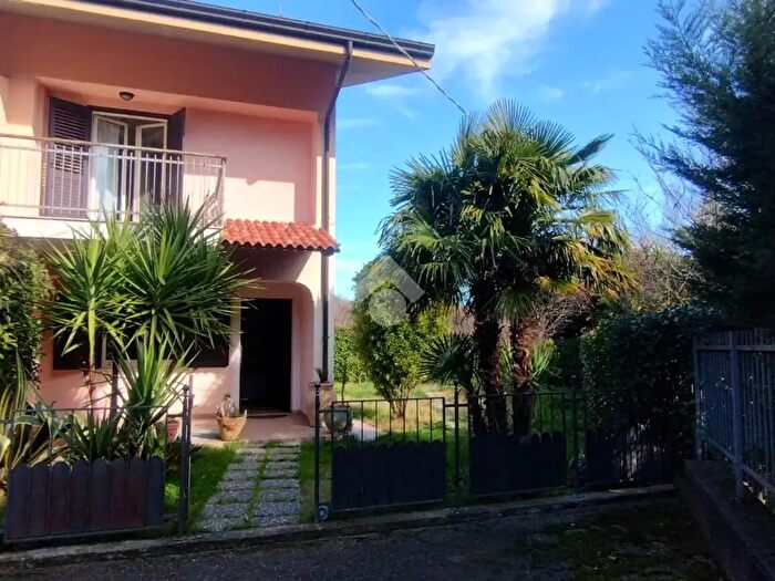 Casa quadrilocale in vendita in Via Pietre Bianche, Marano Principato