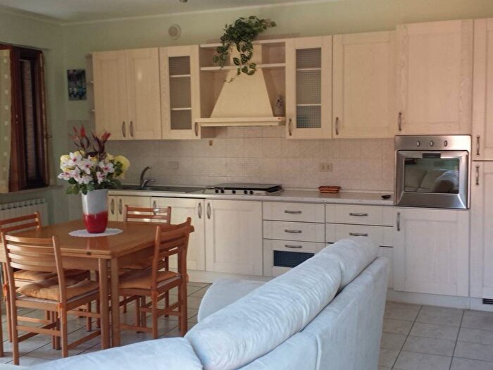 Appartamento quadrilocale in affitto in Torrette Ponte Sasso, Fano