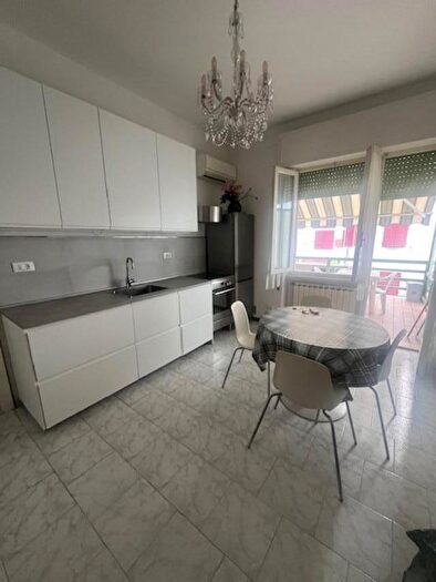 Appartamento quadrilocale in affitto in Massa