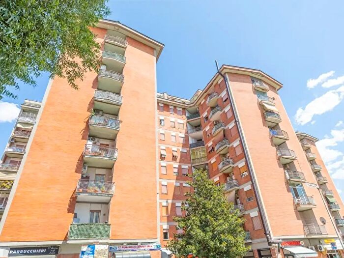 Appartamento trilocale in vendita in Via G Leopardi, Guidonia Montecelio