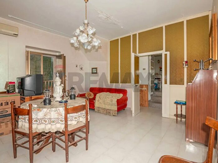 Casa trilocale in vendita in Via Celso, Caltagirone