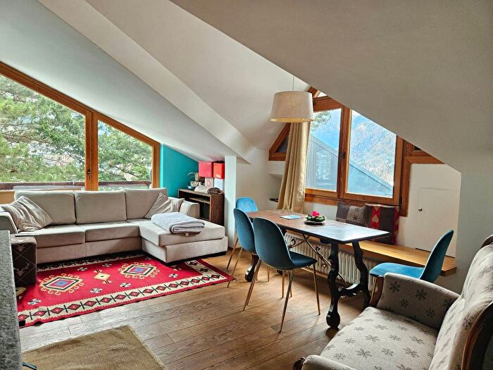 Casa trilocale in affitto in Strada della Vittoria, Centro, Courmayeur