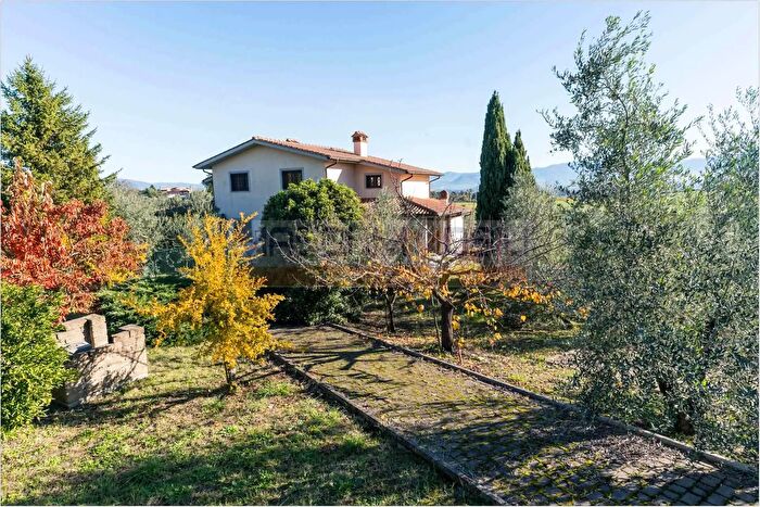 Casa con 6 locali in vendita in Via del Fontanile Fiano Romano, Fiano Romano