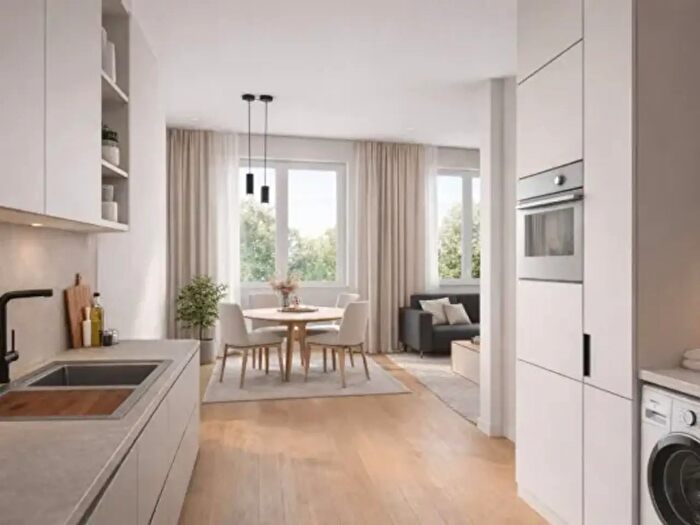 Appartamento trilocale in vendita in Viale Certosa, Milano