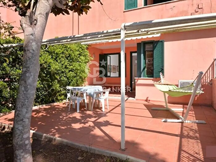 Casa quadrilocale in vendita in Via Vincenzo Monti, Melendugno