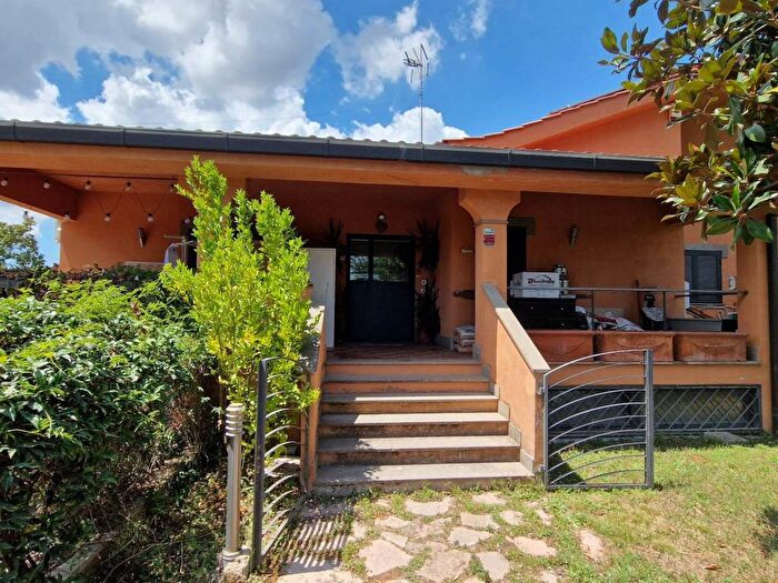 Casa quadrilocale in affitto in Via di Fioranello, Fioranello, Roma