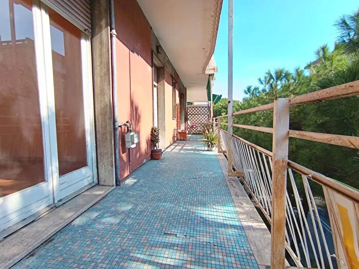Appartamento trilocale in vendita in Corso Tardy Benech, Savona